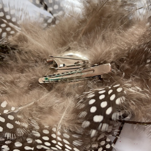 Peacock Feathered Headpiece 🦚 - Picture 12 of 15